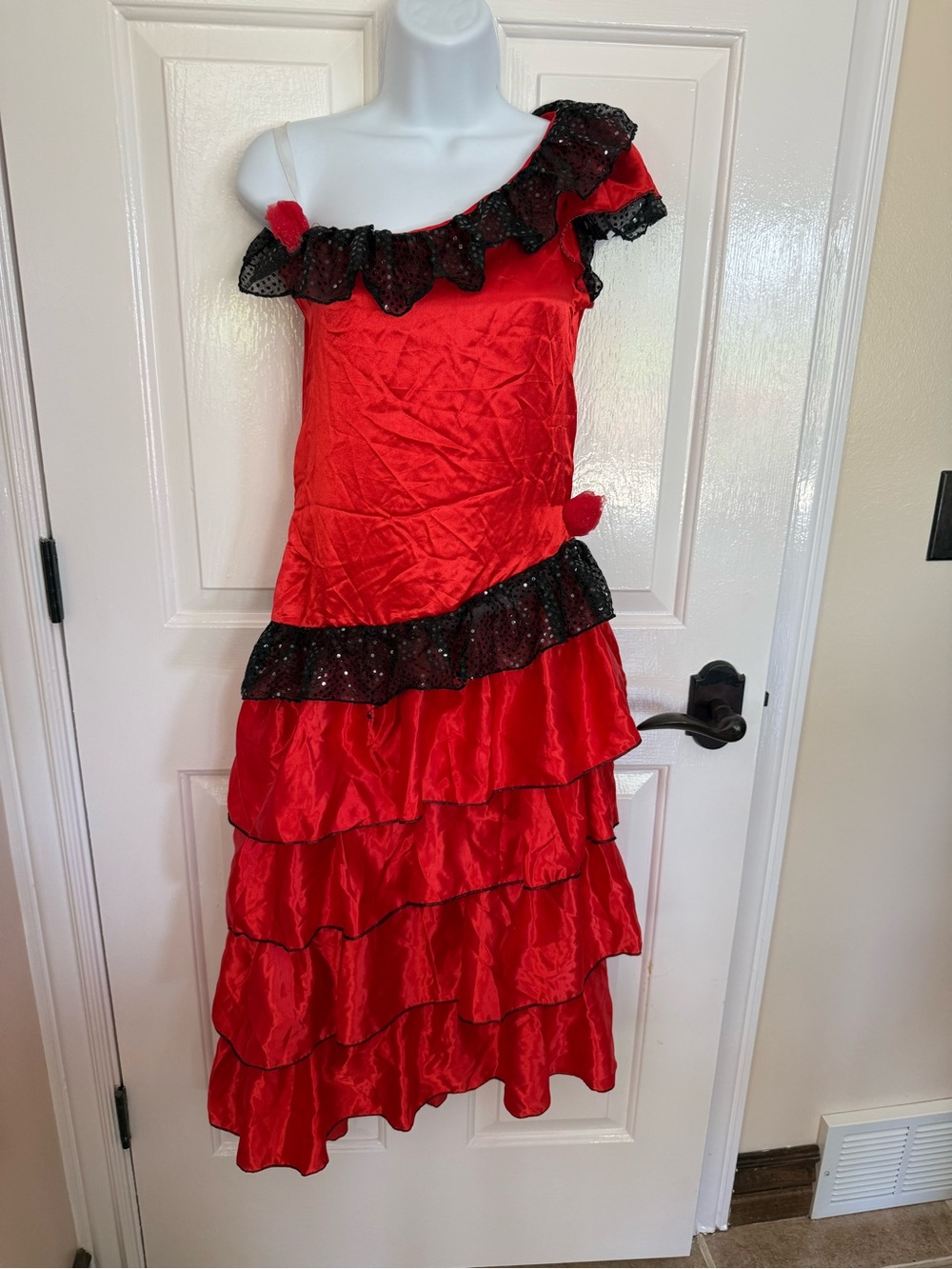 Red black Spanish Señorita /Flamenco dancer costume dress plus size tag (L)